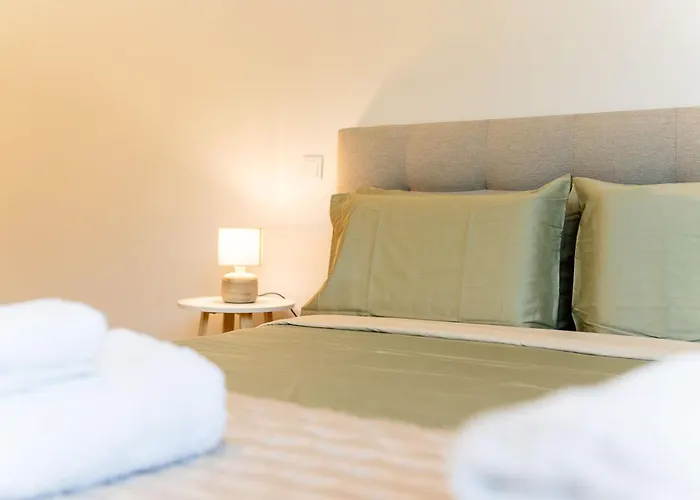 A Peaceful Retreat Near The Centre * 丰沙尔